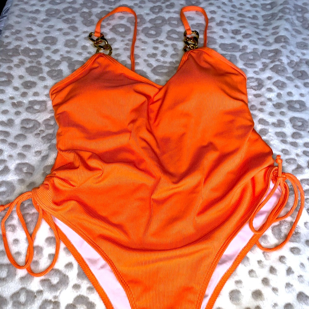 Neon orange bikini from SHEIN size XL comes small so more like large